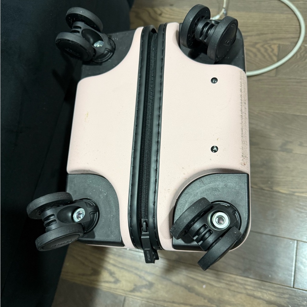 Away Pink Suitcase - Picture 3 of 7